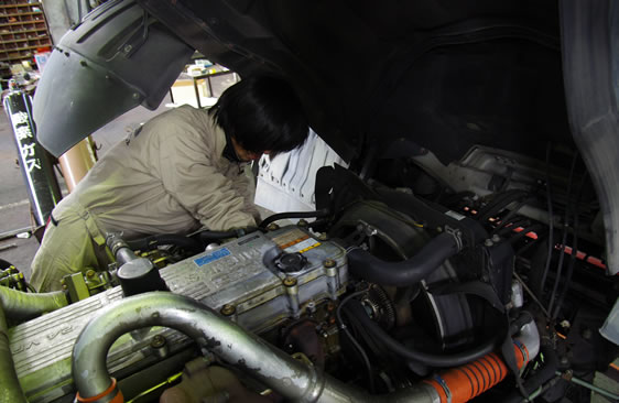 スピード車検 高岡市で最安値 日本海自動車工業